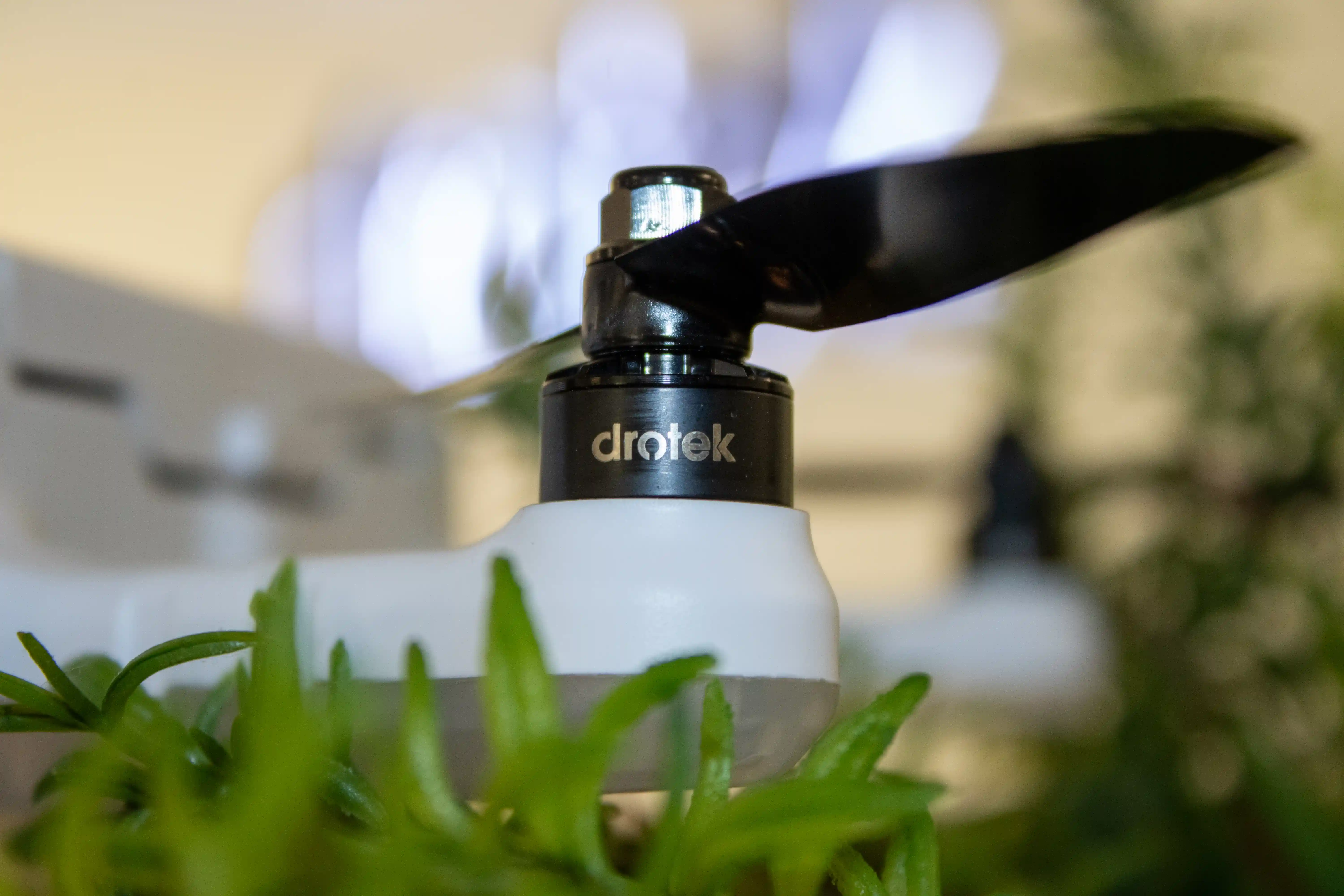 Drotek Hero Image